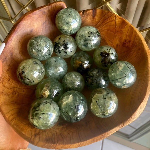 Prehnite spheres