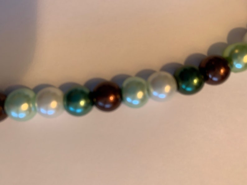 Chocolate mint brown green /& white glass pearl necklace 18
