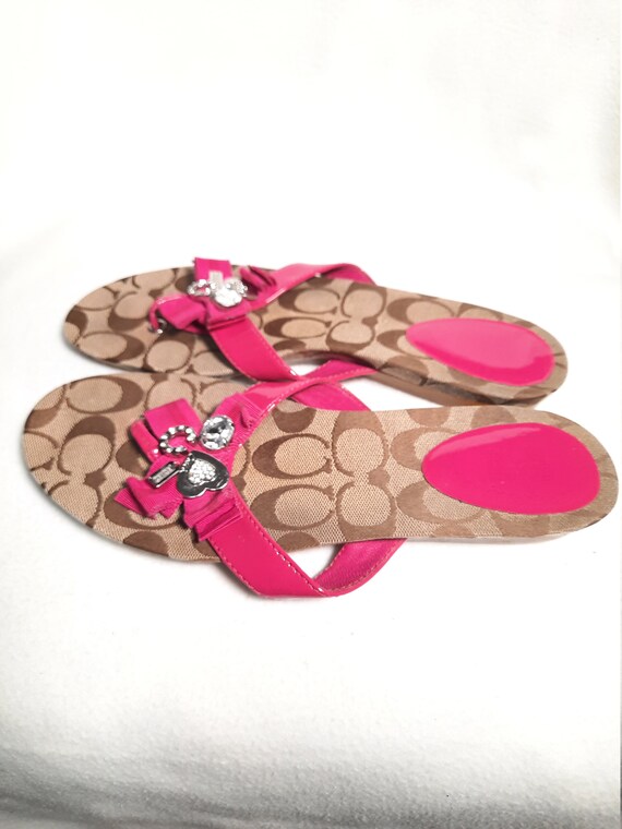 SZ  8M\Vintage Women Hot Pink  Coach Flip Flops - image 2