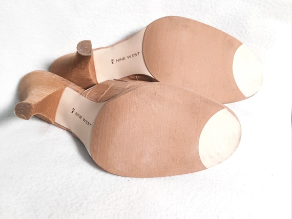 SZ 8M\Vintage Women's Nine West Light Tan Mules - image 4