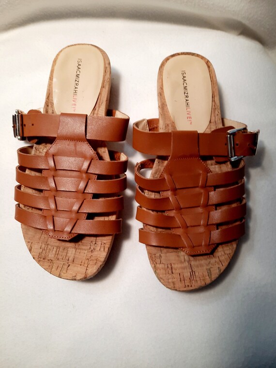SZ  6 M\Vintage Isaac Mizrahi Live Tan Sandals - image 2