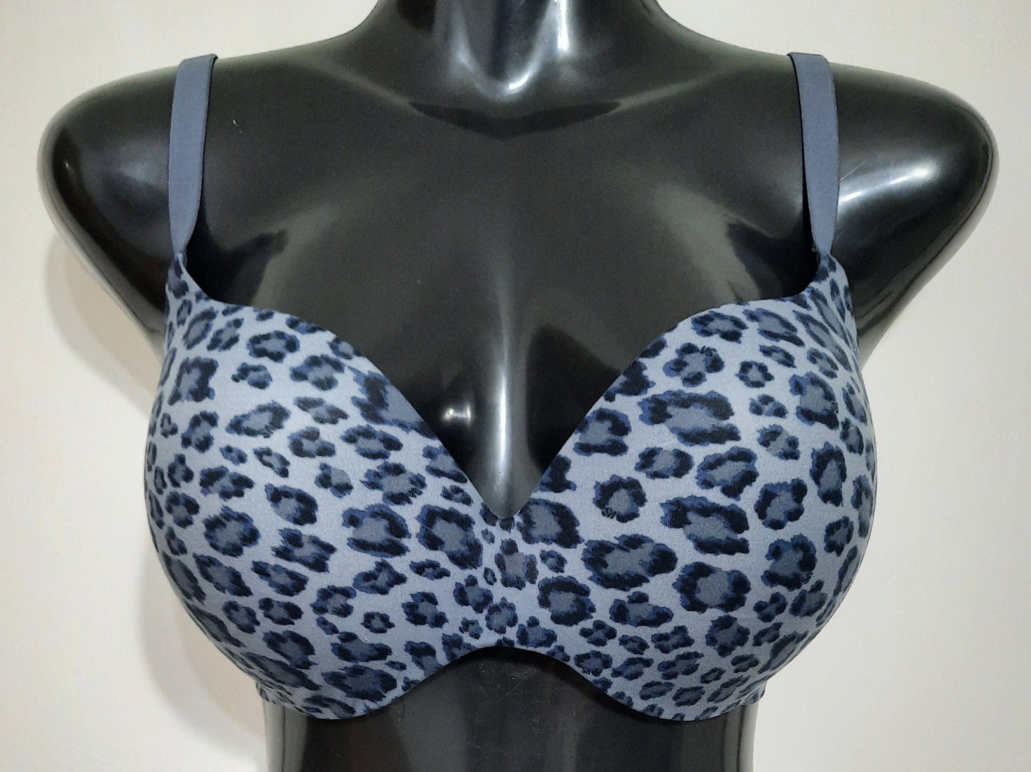 Victoria's Secret leopard print bra size 34B