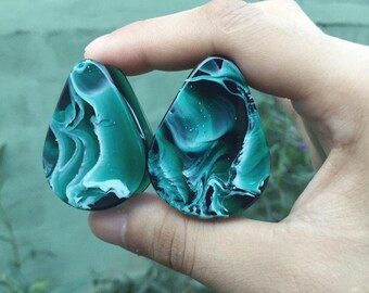 green-white-Teardrop handmade plugs/tunnel