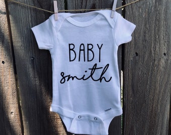 Mono personalizado/Mono personalizado/Mono de bebé personalizado/Camiseta de bebé personalizada/Regalo para baby shower/Camiseta personalizada para niño pequeño/Bebé en espera/Algodón orgánico