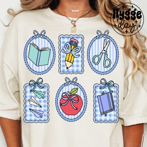 Scuola di civette PNG, download digitale, apprezzamento per la sublimazione, fine, ritorno a, insegnante per bambini che insegna un grazioso design per maglietta con fiocco di civetta