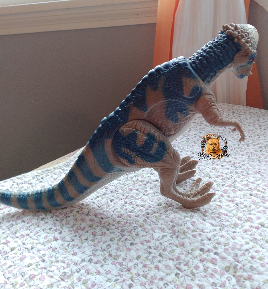 dinosaur with battering ram head