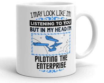 Taza de café Trekkie: ¡En mi cabeza piloteo la Enterprise! - Regalo divertido para fans de Star Trek