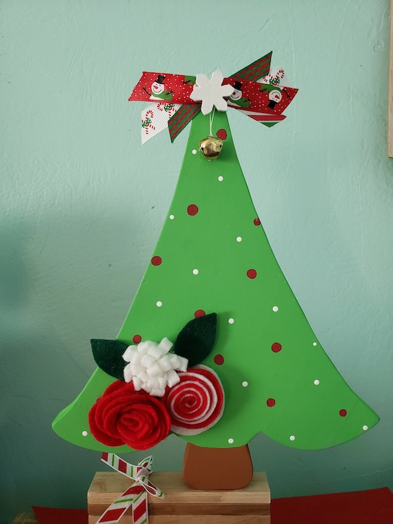 Handmade newspaper Christmas tree : r/HomeDecorating