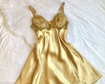 Vintage Victoria’s Secret 90s babydoll dress