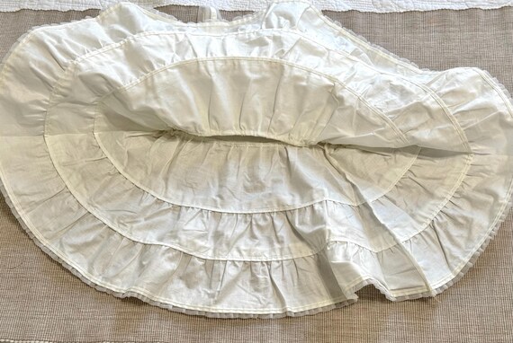 Vintage 1950s White Cotton Baby Dress, Ruffle Embroidered Circle Skirt Dress, Stoneswear South Carolina Toddler Size 2 View 6