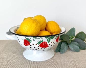 Vintage 1983 Teleflora Strawberry Colander, Small Enamelware Kitchen Colander for Fruit & Vegetables, Strawberry Home Decor