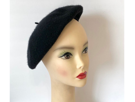 Vintage 1980s Black Wool Beret, Hats & Head Acces… - image 1