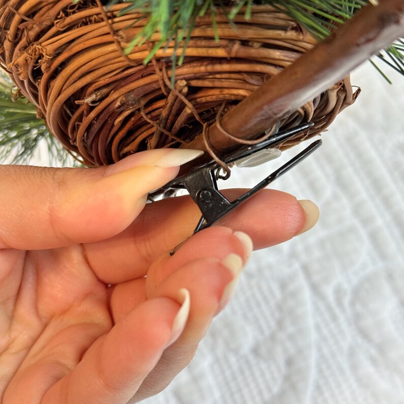 Vintage Cardinals in Bird's Nest Clipon Tree Ornaments, Holiday