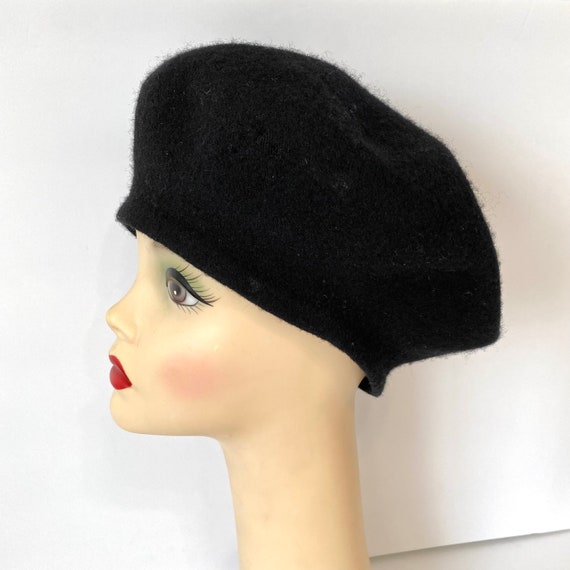 Vintage 1980s Black Wool Beret, Hats & Head Acces… - image 5