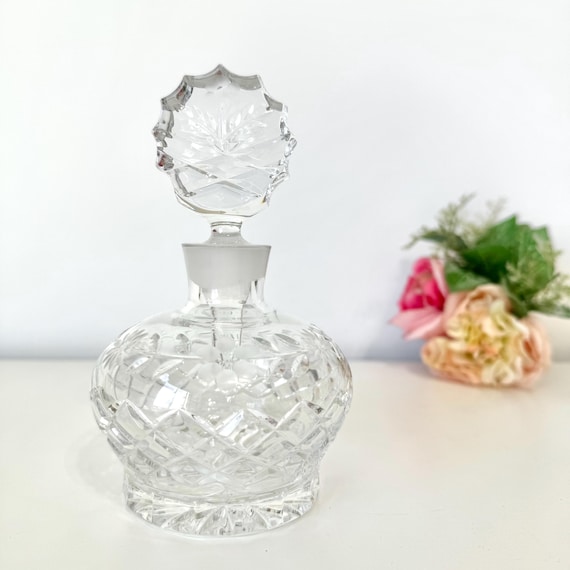 Vintage Cut Crystal Perfume Bottle with Stopper, Clear Glass Mini Perfume Decanter, Diamond Cut Flower Etched Glass