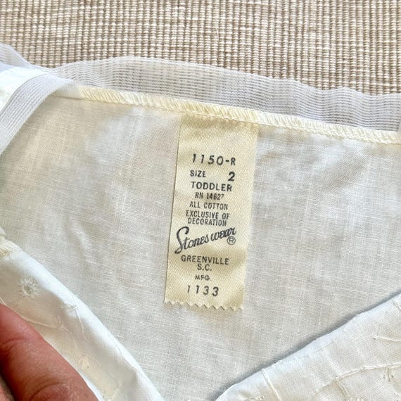 Vintage 1950s White Cotton Baby Dress, Ruffle Embroidered Circle Skirt Dress, Stoneswear South Carolina Toddler Size 2 View 4