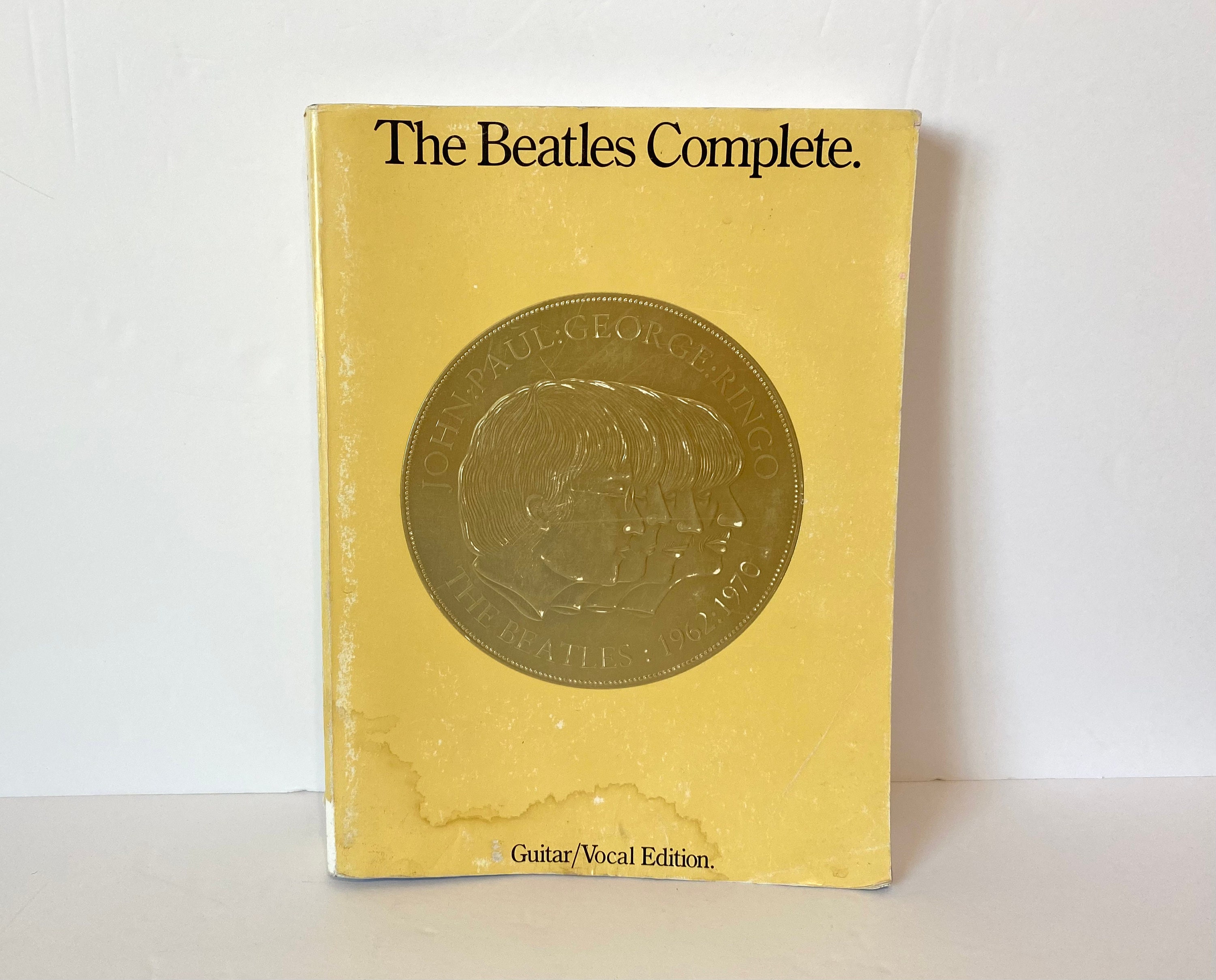 ビートルズ　ビンテージ本　THE BEATLES il_fullxfull.4516353606_4xug.jpg