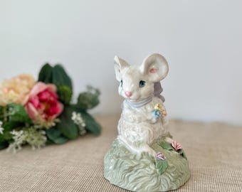 Vintage Heritage House Mouse Figurine, Soft and Sweet "Squeaky" Musical Figurine, White Porcelain Mouse Figurine Heritage House Inc.