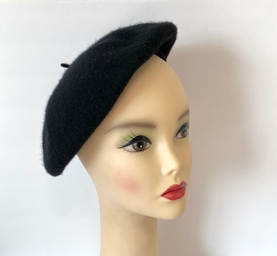 Vintage 1980s Black Wool Beret, Hats & Head Acces… - image 7