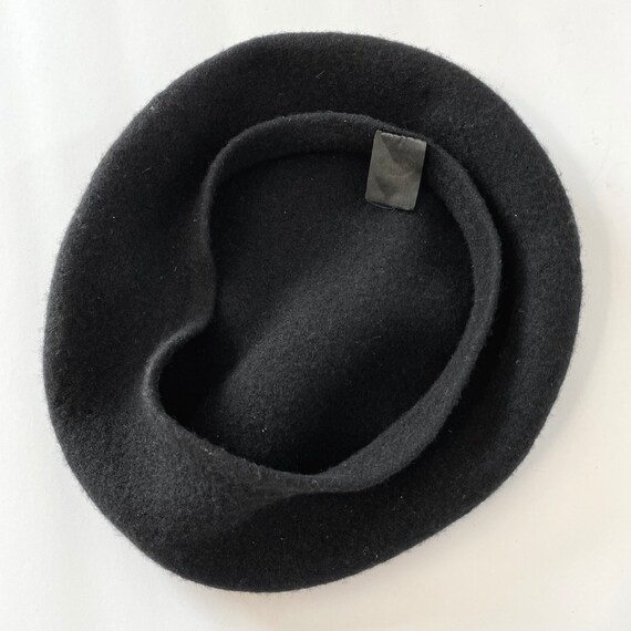 Vintage 1980s Black Wool Beret, Hats & Head Acces… - image 8