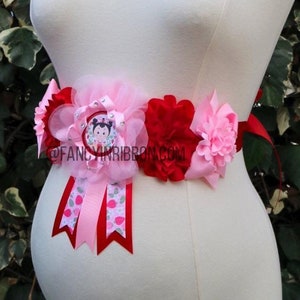 Strawberry Baby Shower Mommy to be Sash, Spring Maternity Sash for Mommy to be, Red Pink Strawberry Baby Shower Sash sweet berry