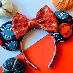 Halloween Fabric Pumpkin Mouse Ears / MNSSHP Minnie Ears / Halloween Minnie Ears / Fall Halloween Ears/ Choose Bow
