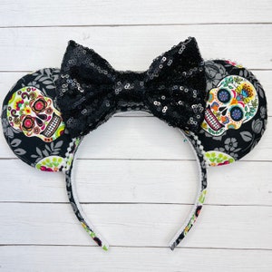 Sugar Skull Inspired Mouse Ears / Day of the Dead Minnie Ears / Halloween Minnie Ears / Coco / Choose Bow