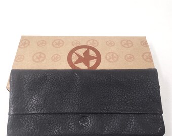 Rolling tobacco pouch made of pre-cut leather scraps MATT Black , brown lining
