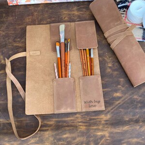 Leather holder for large brushes, Gift for art students, Leather case for large brushes, Roll of big brushes for artist, Christmas Gift