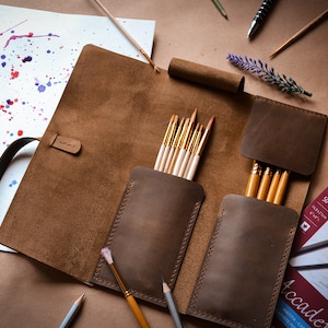 Personalized Leather Paint Brush Roll: Artist Travel Case image 6