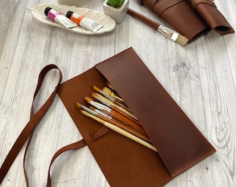 Leather Brush Holder Roll, Personalized Artist Brush Case, Handmade Leather Pencil Roll, Custom Gift for Artist