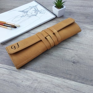 Leder Pinselrolle, Individueller Farbhalter, Künstler Etui für Pinsel, Personalisiertes Geschenk für Kunstschüler, Weihnachtsgeschenk