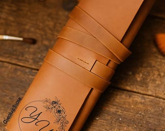 Rouleau à pinceaux en cuir fait main : trousse de voyage pour peintres