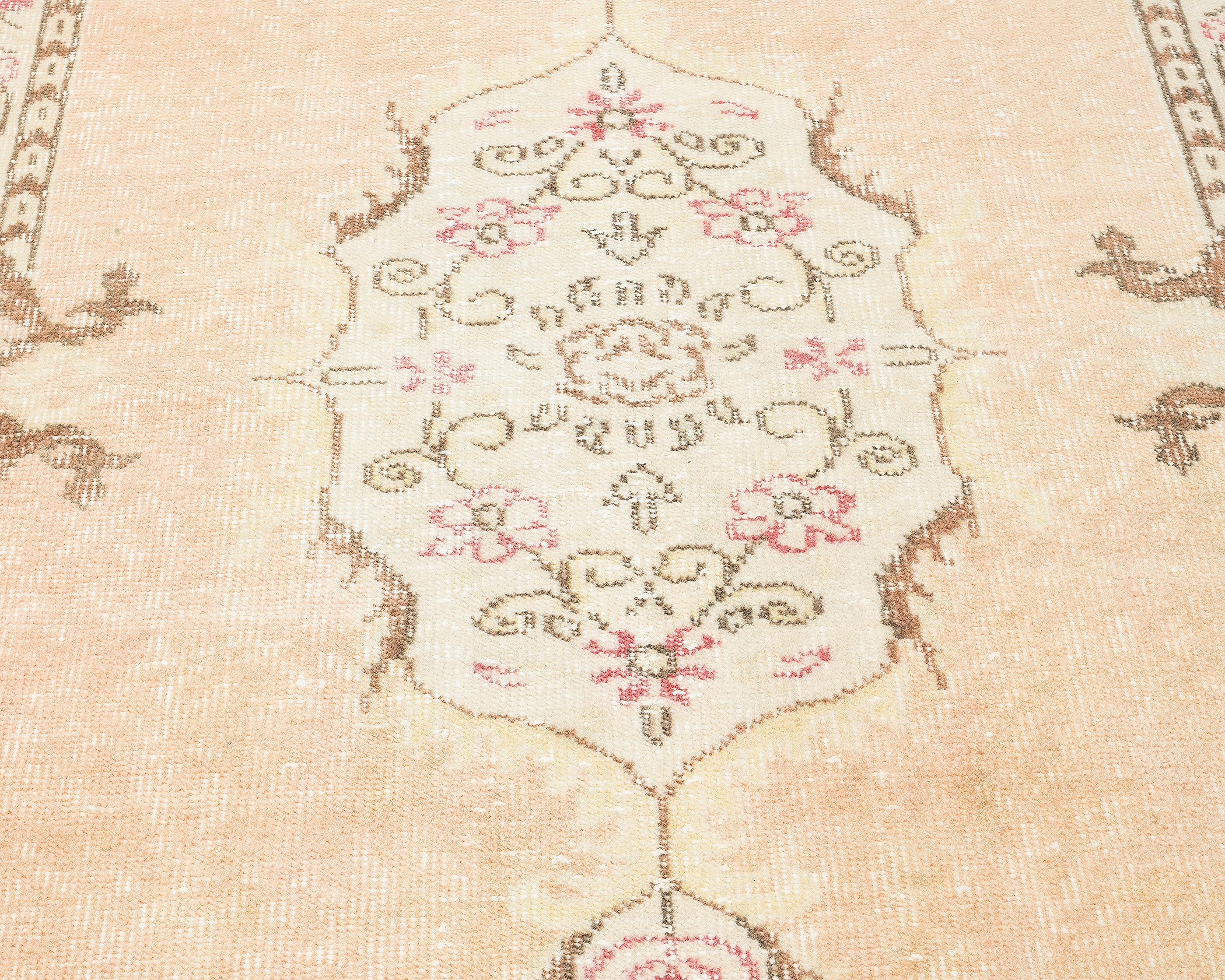 5x9 ヴィンテージ トルコ ウシャク ラグ：花柄アナトリア エリア ラグ