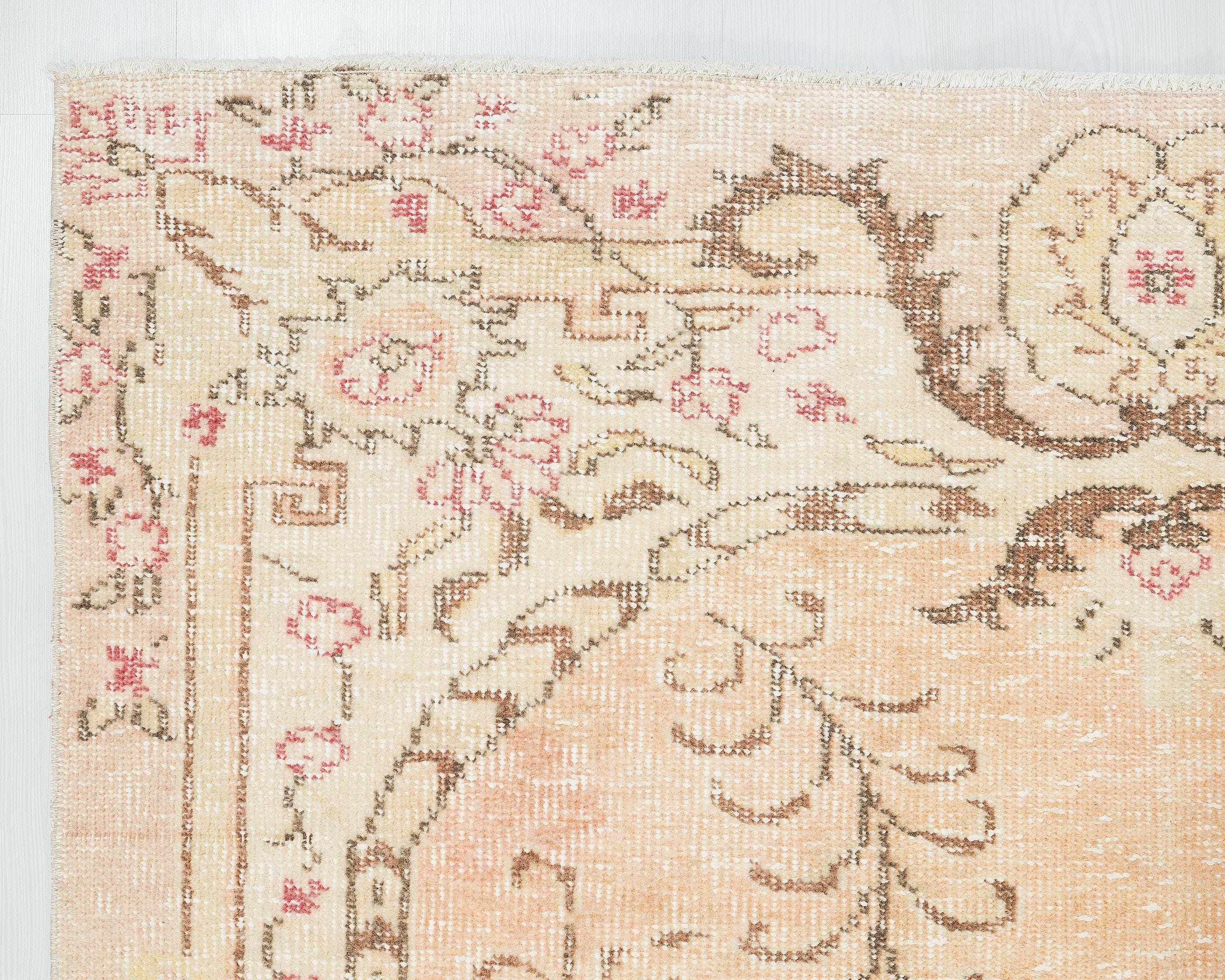 5x9 ヴィンテージ トルコ ウシャク ラグ：花柄アナトリア エリア ラグ