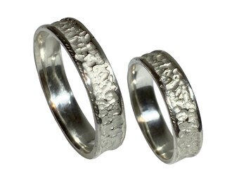 Wedding rings with structure, goldsmith work