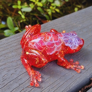 Resin Frog, Epoxy Resin Frog, Figurine, Frog Decor, Resin Art, Table Piece, Decor, Frog Art, Collectable, handmade, paper weight, display