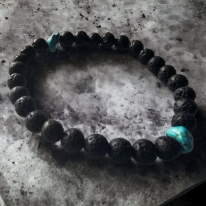 Armband gemacht aus Lava und Türkis