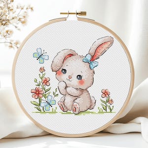 Bunny kruissteekpatroon konijn vlinder bloem zomer baby dier kind kinderkamer kinderkamer meisje geteld schattige haas Instant download pdf