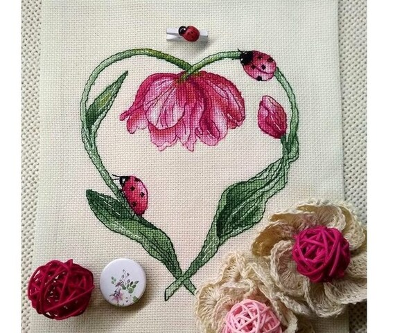 Beginner Needlepoint Kit - Tulips - Stitched Modern