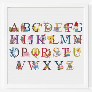 赤ちゃん用アルファベット クロスステッチ パターン 文字 動物 フォント 子供 子ども 簡単 シンプル 部屋 アート かわいい X ステッチ カラフル アート チャート 印刷可能 PDF