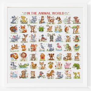 Peut inclure: Une broderie au point de croix encadrée intitulée "IN THE ANIMAL WORLD" présentant une grille d'animaux colorés de style dessin animé. Les animaux comprennent un raton laveur, un léopard, un hippopotame, un chien, une vache, un lapin, et bien d'autres.