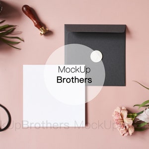 Mockup de cartão, Mockup de cartão quadrado, Mockup de cartão em branco, Mockup de convite de casamento, Mockup de cartão estilizado, Envelope quadrado, Papel 5x5, Rosa, W03_59