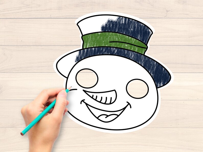 K&ouml;nnte beinhalten: Eine Schwarzwei&szlig;-Zeichnung eines Schneemanns, der einen Hut mit gr&uuml;nem Band tr&auml;gt. Der Schneemann hat ein l&auml;chelndes Gesicht mit einem Schnurrbart und zwei Augen.