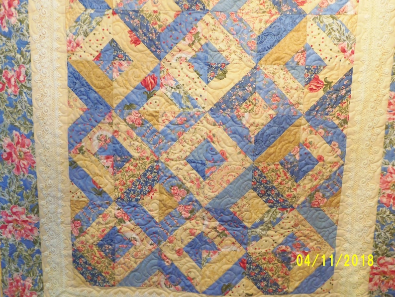 Floral French Country Cottage Romantic Vintage Style Handmade Throw Size Quilt