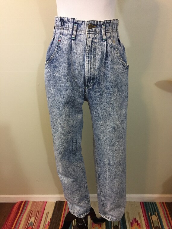 baggy stonewash jeans