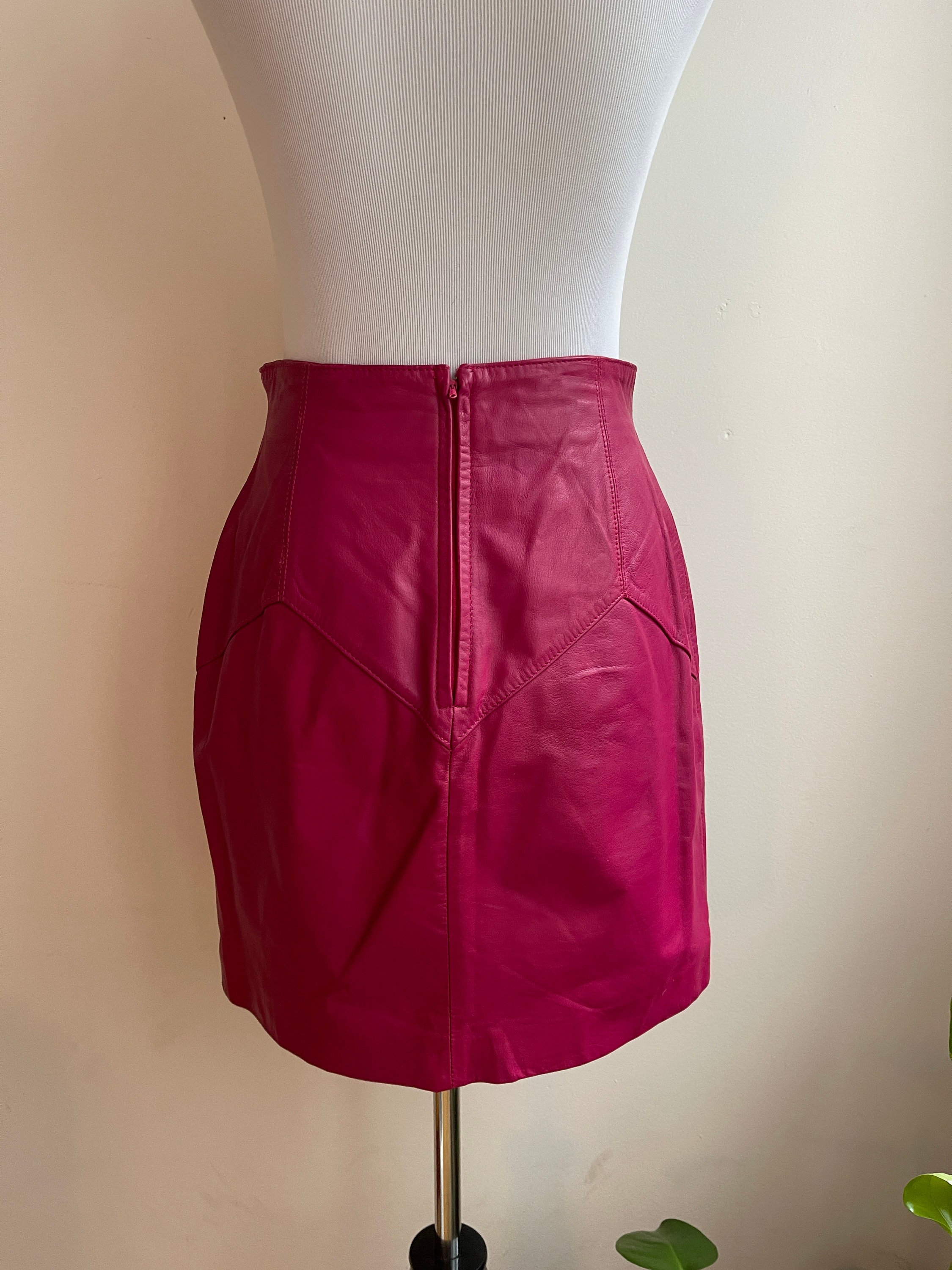 Fuchsia pink leather skirt deals