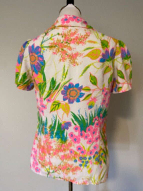 70s Vibrant Floral Blouse - image 7