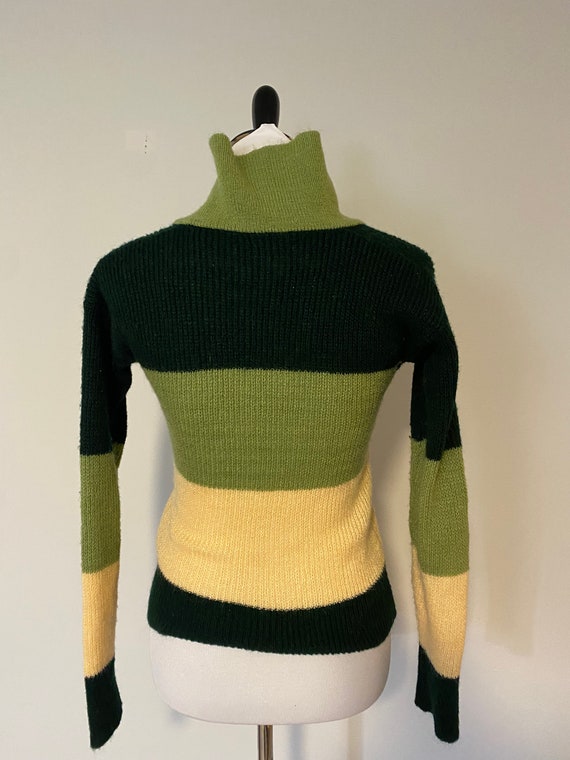 70s Green and Cream Shawl Neck Sweater - image 6