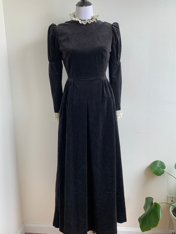 60s 70s Black Velvet Couriers California Maxi Edw… - image 3